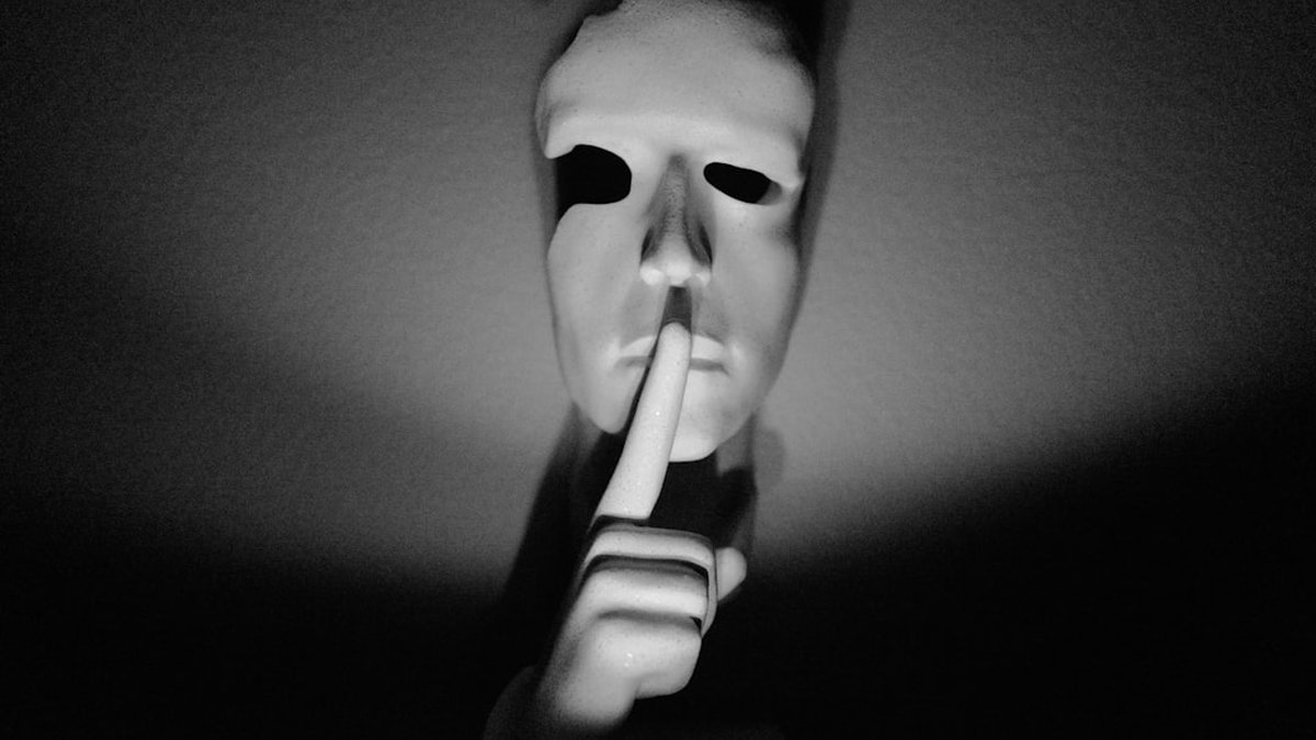 Hidden Side Hustles: Spot Secret Clients, Protect Assets