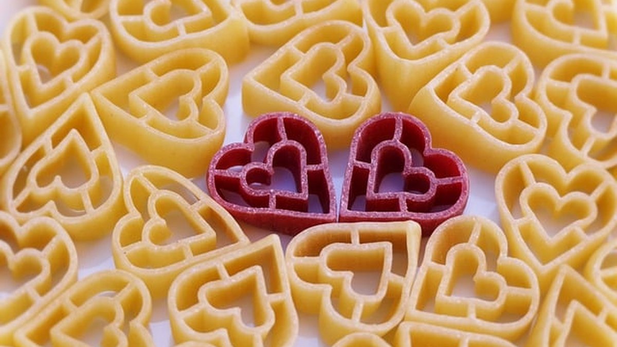 How to Spot Long-Distance Relationship Trust Red Flags