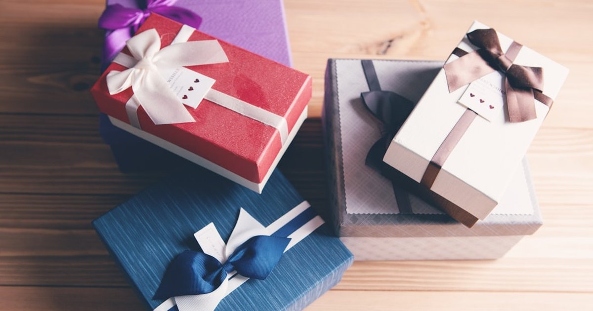 Partner receives and hides financial gifts: what to do