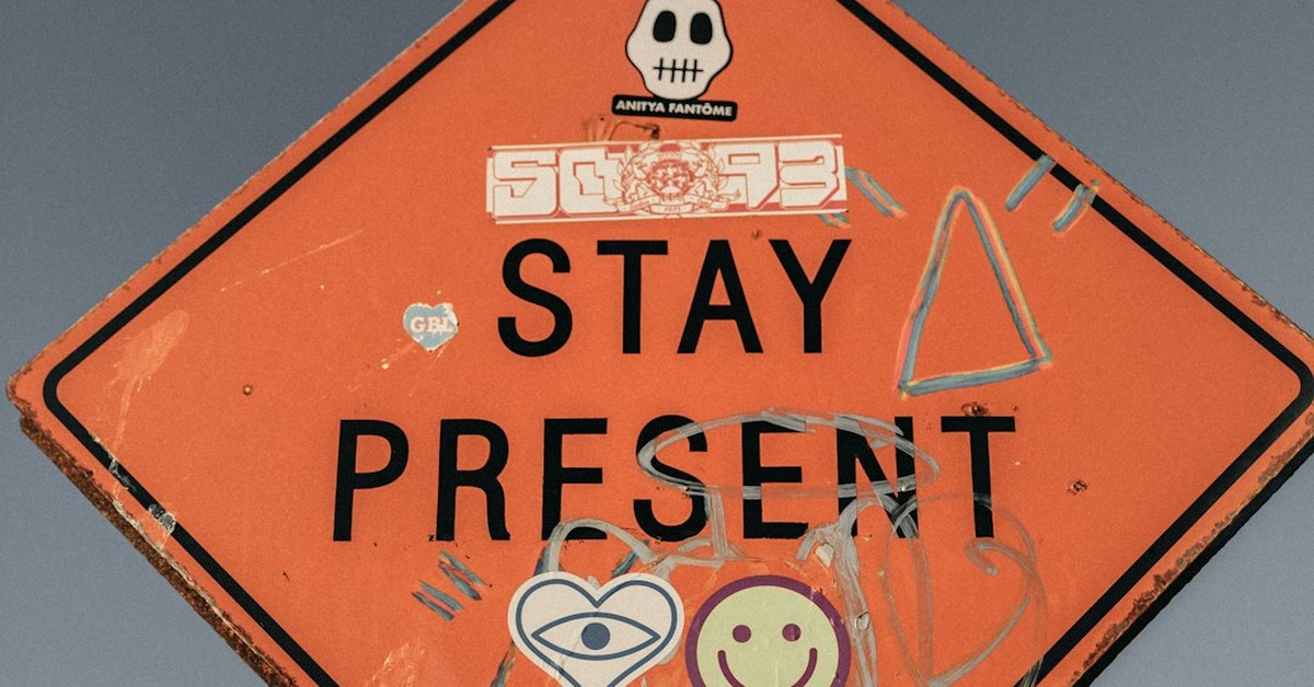 Trauma Bond Signs Often Hide in the Calm
