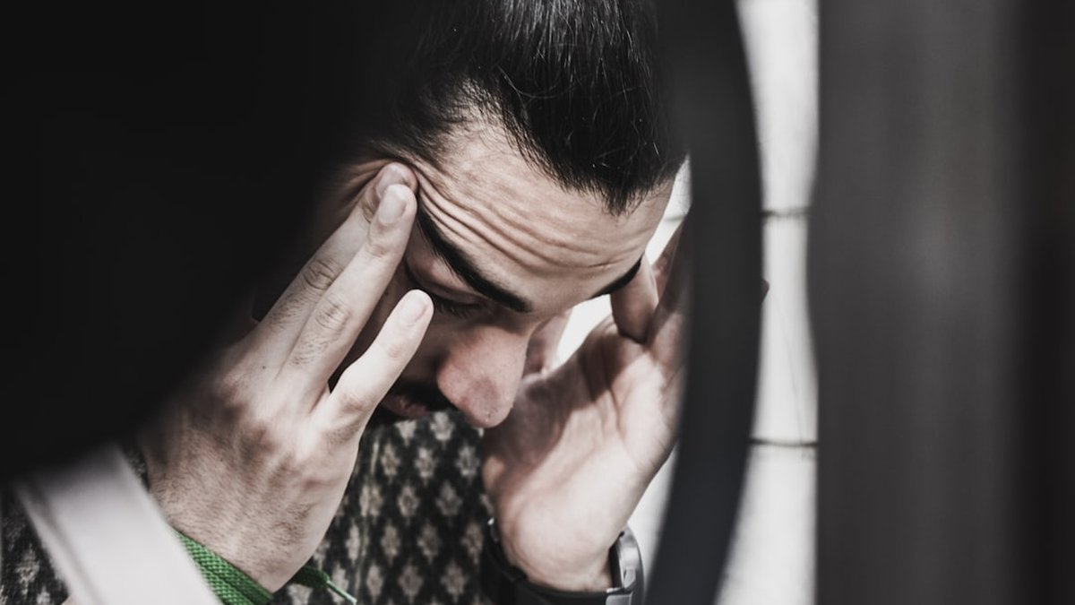 Workaholism & Emotional Unavailability: Spot & Set Limits